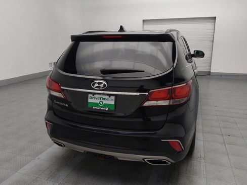 Used 2017 Hyundai Santa Fe SE image 7