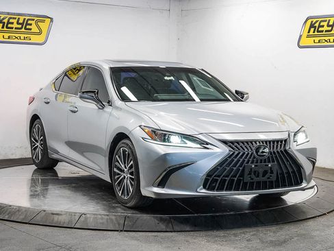Used 2024 Lexus ES 300h w/ Premium Package FWD image 5