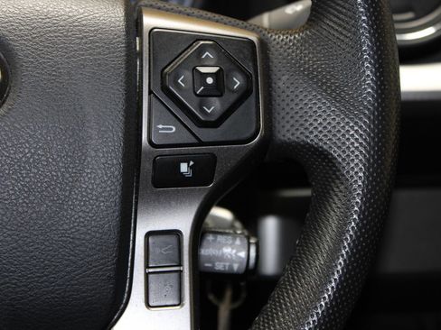 Used 2020 Toyota Tacoma SR5 RWD image 30