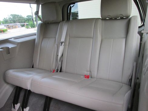 Used 2014 Ford Expedition EL Limited image 20