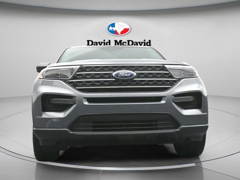 Used 2023 Ford Explorer XLT RWD image 28