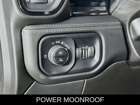 Used 2025 RAM 3500 Limited image 11