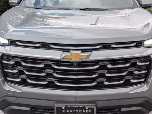 Certified 2025 Chevrolet Equinox LT w/ Safety and Technology Package FWD image 10