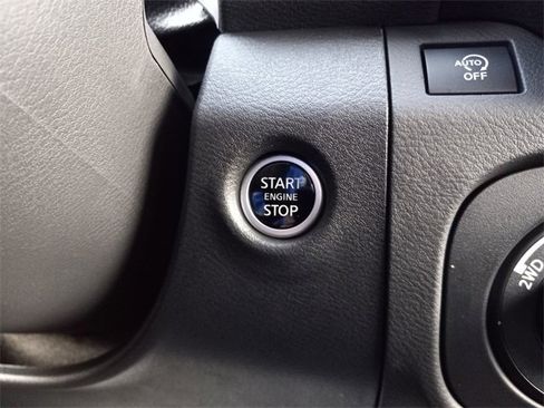 Used 2025 Nissan Frontier PRO-4X w/ Pro Convenience Package image 24