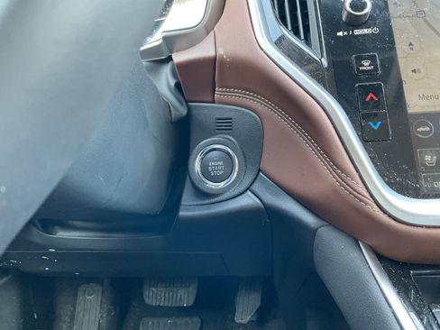 Used 2025 Subaru Outback Touring w/ Popular Package #2 image 24