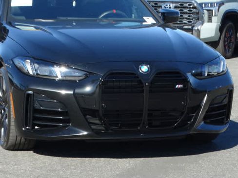 Used 2025 BMW M440i w/ Premium Package image 4