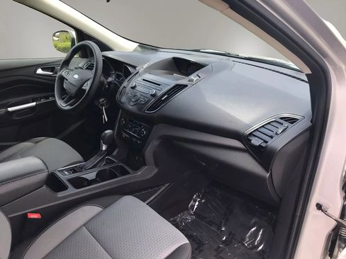 Used 2017 Ford Escape SE AWD/4WD image 46