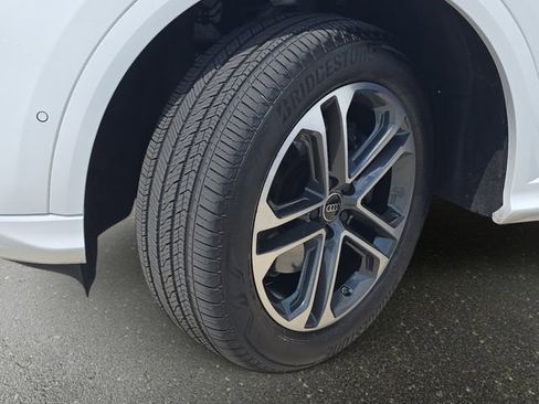 Used 2025 Audi Q5 Premium w/ Convenience Package AWD/4WD image 36