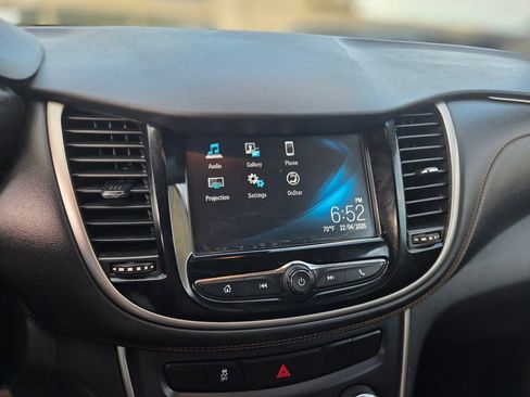 Used 2017 Chevrolet Trax LS w/ Fleet Convenience Package FWD image 19
