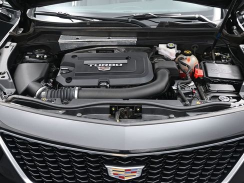 Used 2020 Cadillac XT4 Sport w/ Driver Awareness Package image 17