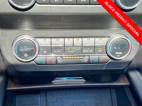 Used 2021 Ford Expedition Platinum image 16