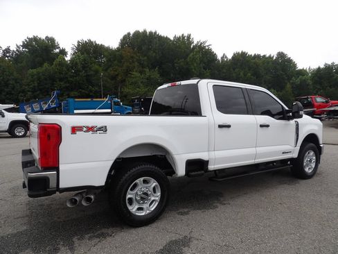 Used 2025 Ford F250 XLT w/ FX4 Off-Road Package AWD/4WD image 8