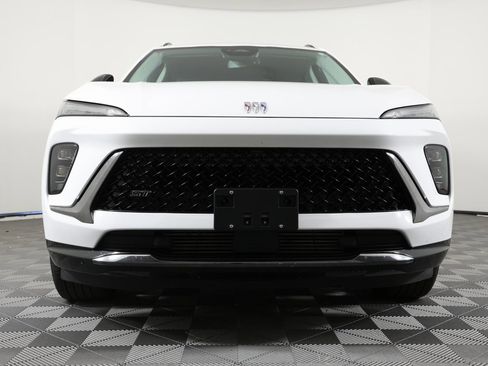 Certified 2025 Buick Envision Sport Touring image 2