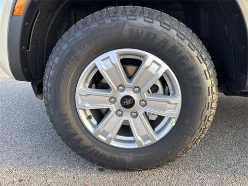 New 2025 Ford Ranger XL image 9
