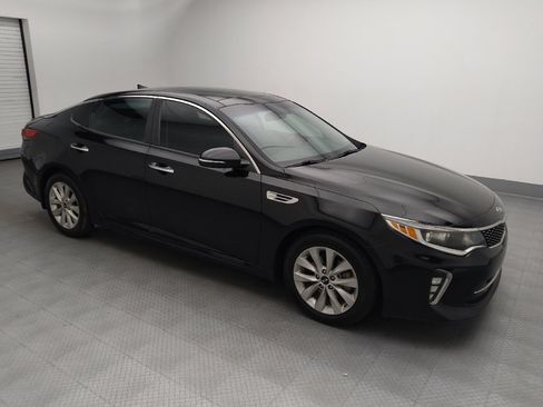 Used 2018 Kia Optima S w/ Panoramic Sunroof Package FWD image 11