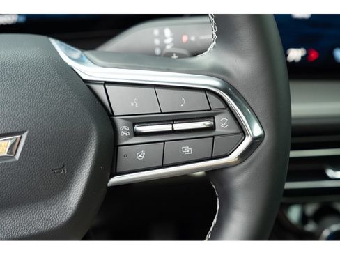 Used 2025 Chevrolet Traverse LT w/ Sun and Wheel Package FWD image 20