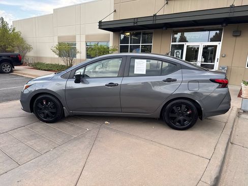 Used 2021 Nissan Versa S FWD image 9
