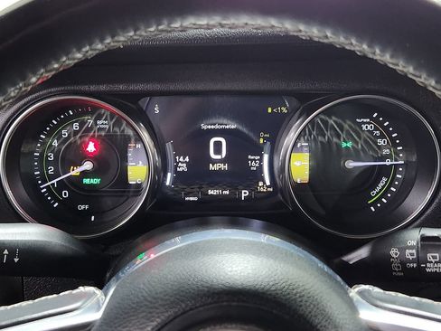 Used 2021 Jeep Wrangler Unlimited Sahara AWD/4WD image 34