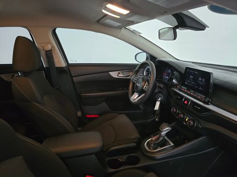 Used 2024 Kia Forte LXS w/ LXS Technology Package image 23