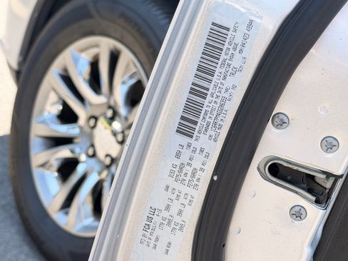 Used 2016 RAM 1500 Limited AWD/4WD image 33