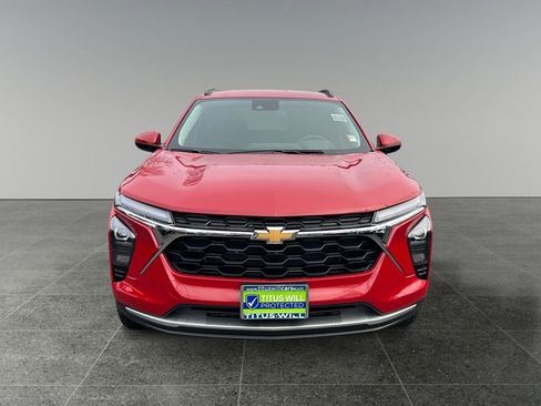 New 2026 Chevrolet Trax LT w/ Driver Confidence Package image 2