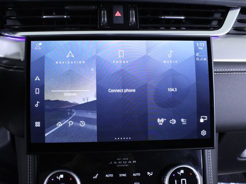 Used 2025 Jaguar F-PACE R-Dynamic S image 27