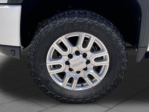 Used 2022 GMC Sierra 2500 Denali w/ Technology Package AWD/4WD image 10