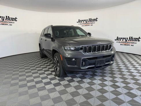 Used 2022 Jeep Grand Cherokee L Overland w/ Luxury Tech Group IV image 8