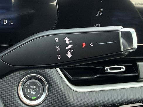 New 2026 Chevrolet Equinox LT image 16