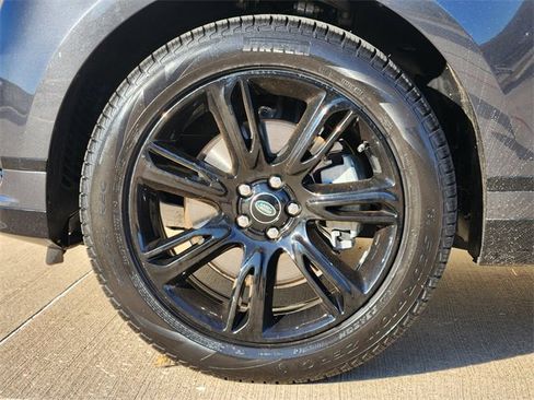 Used 2022 Land Rover Range Rover Velar R-Dynamic S image 10