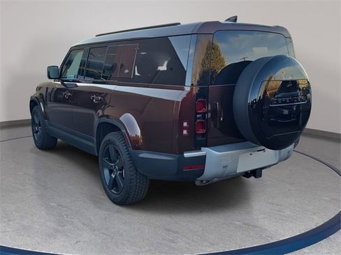 Used 2024 Land Rover Defender 130 S image 7