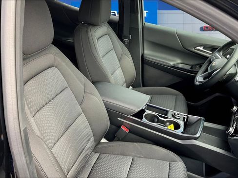 New 2026 Chevrolet Equinox LT w/ LPO, Floor Liner Package FWD image 11