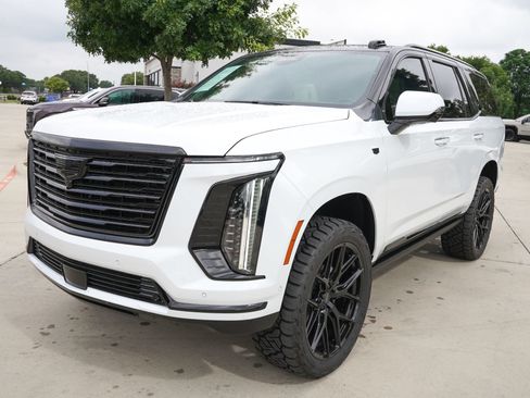 Used 2026 Cadillac Escalade Platinum Luxury w/ LPO, Floor Liner Package AWD/4WD image 7