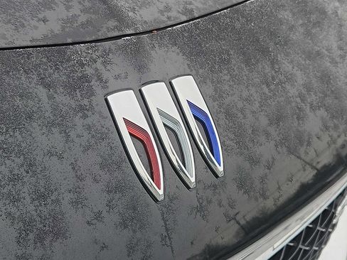 Used 2024 Buick Encore GX Sport Touring image 4