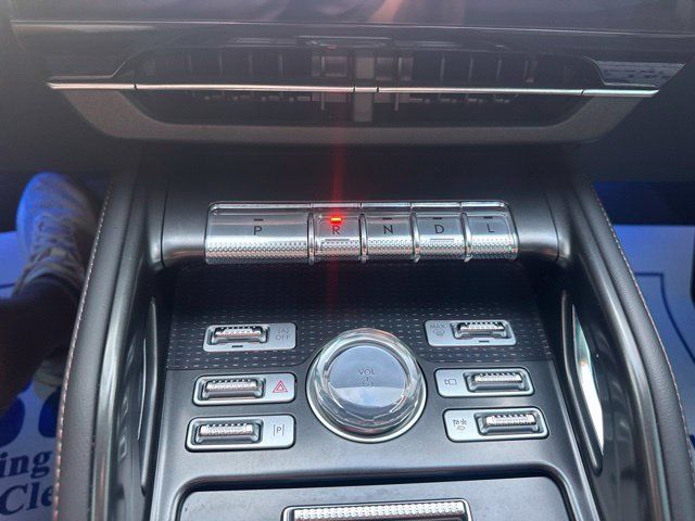 Used 2025 Lincoln Nautilus Reserve AWD/4WD image 21