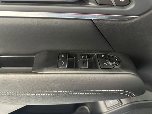 Used 2026 GMC Terrain Denali AWD/4WD image 30