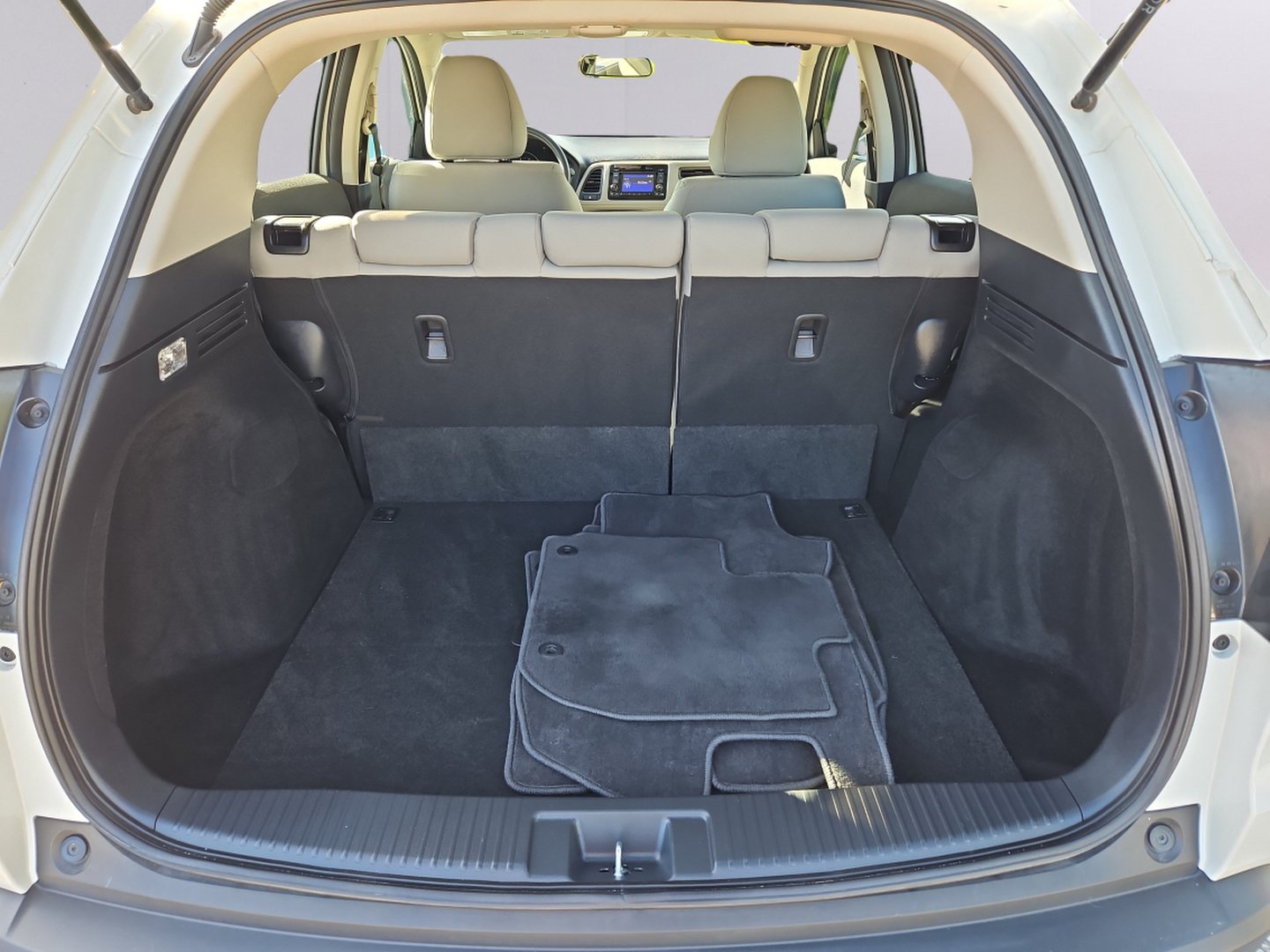 Used 2021 Honda HR-V LX image 27