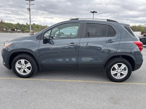 Used 2022 Chevrolet Trax LT w/ LT Convenience Package AWD/4WD image 7