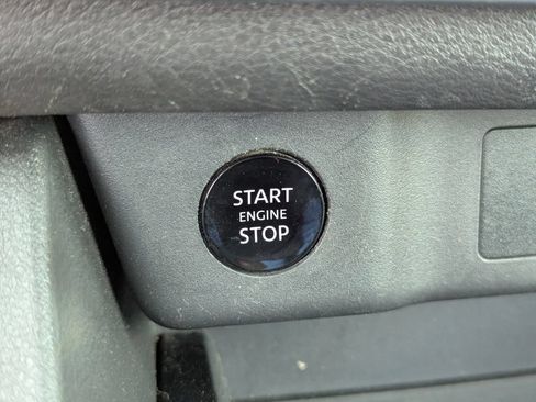 Used 2024 Nissan Rogue S FWD image 20