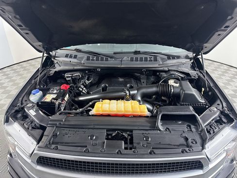 Used 2019 Ford F150 Platinum w/ Equipment Group 701A Luxury image 39