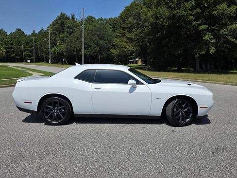 Used 2015 Dodge Challenger R/T w/ Quick Order Package 28B R/T RWD image 30