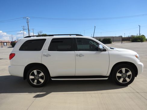 Used 2008 Toyota Sequoia Limited RWD image 6