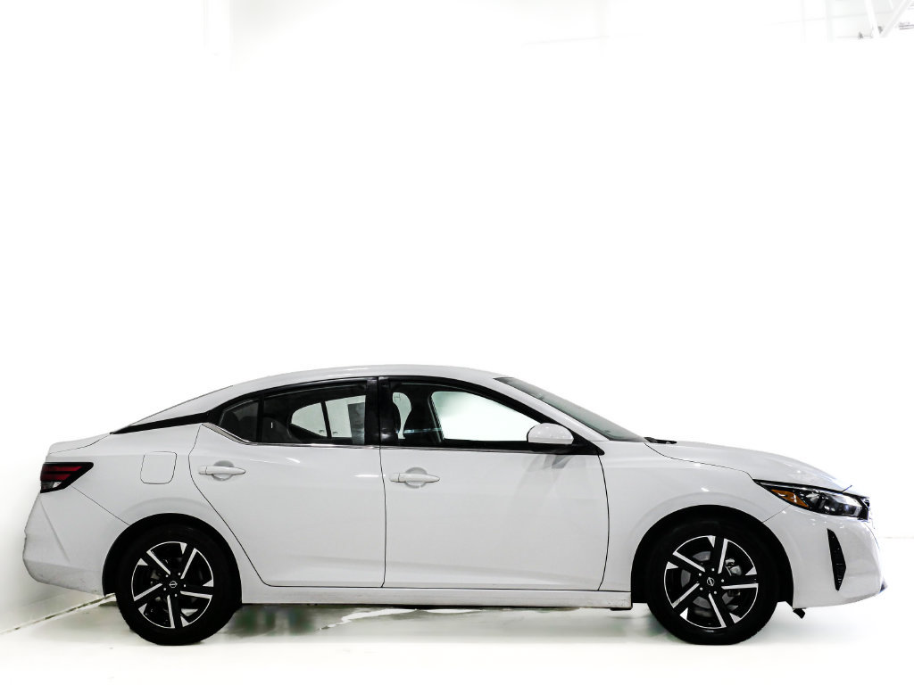 Used 2024 Nissan Sentra SV FWD image 4