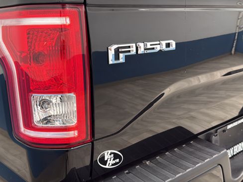 Used 2016 Ford F150 XLT w/ Equipment Group 302A Luxury AWD/4WD image 38