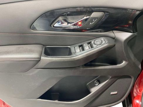 Used 2023 Chevrolet Traverse RS AWD/4WD image 19