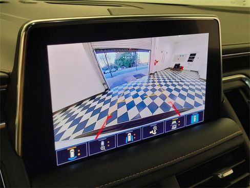 Used 2021 GMC Yukon AT4 w/ Technology Package image 21