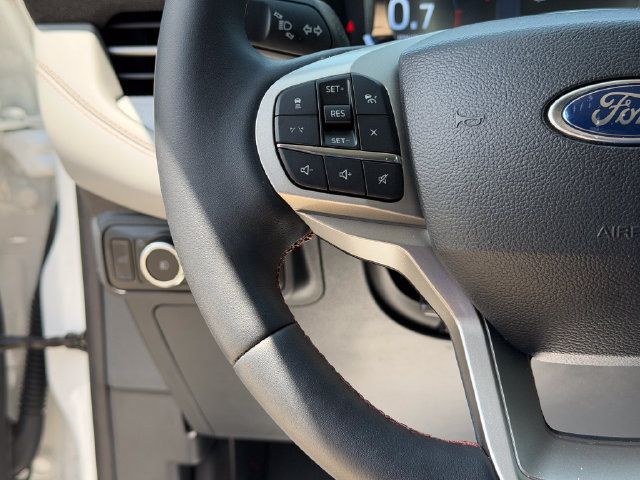 Used 2026 Ford Explorer Active w/ Active Comfort Package RWD image 11