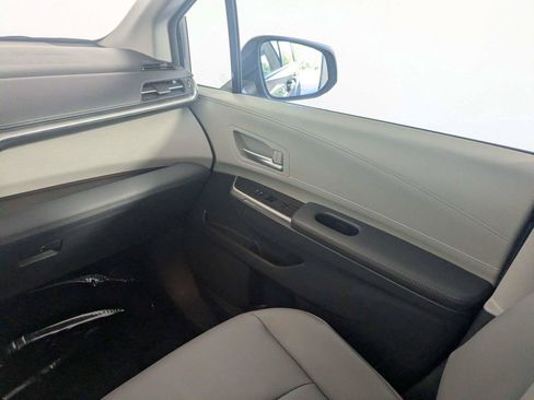 Certified 2024 Toyota Sienna XLE FWD image 40