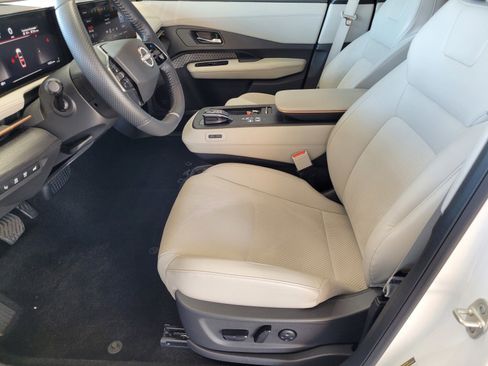 Certified 2024 Nissan Ariya FWD image 18