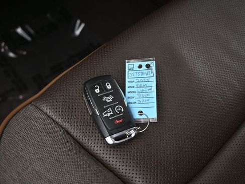 Used 2025 RAM 1500 Limited image 18